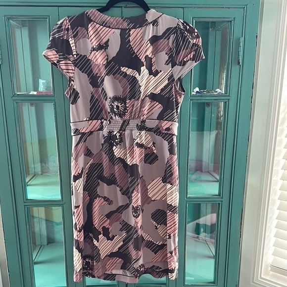 BCBGMaxAzria Abstract Pattern Midi Dress - Black, Cream, Brown - Picture 4 of 6